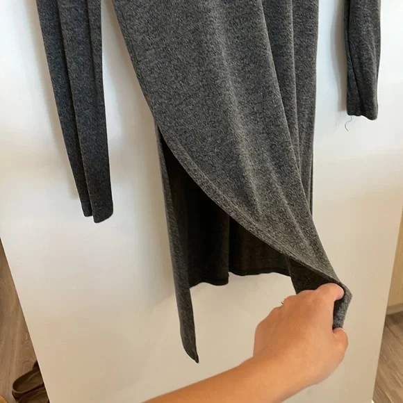 Turtleneck dress with slit - Picture 2 of 2